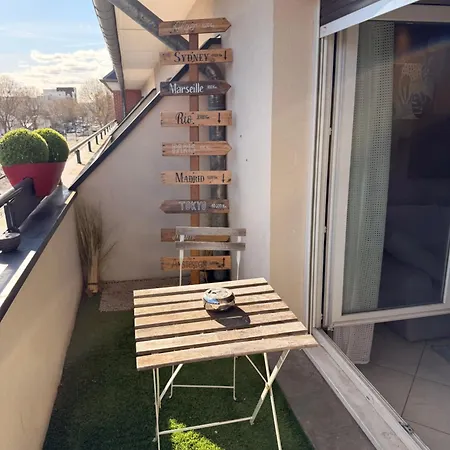 T3 Flat Moderne Sur 2 étages Metro Parking Free Entrance Autonome Appartamento