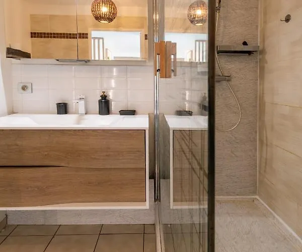 T3 Flat Moderne Sur 2 Etages Metro Parking Free Entrance Autonome *